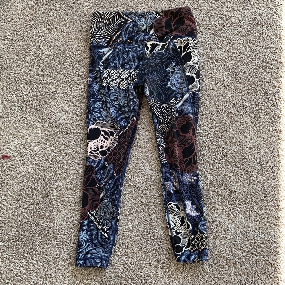 Athleta Patchwork Salutation 7/8 Tights - image 4